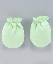 Load image into Gallery viewer, Child World Solid Colour Mittens Green
