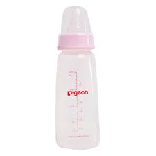 Pigeon Plastic Feeding Bottle - 240 Ml