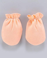Load image into Gallery viewer, Child World Solid Colour Mittens Peach
