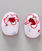 Load image into Gallery viewer, Printed Mittens &amp; Booties Pack of 2 Bird Print - White Red
