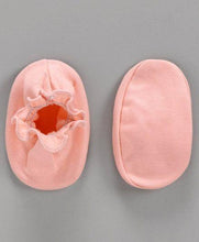 Load image into Gallery viewer, Printed Mittens &amp; Booties Pack of 2 Peach Pink

