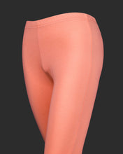 Load image into Gallery viewer, Tiny Girl 3/4 Leggings Peach
