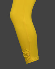 Load image into Gallery viewer, Tiny Girl 3/4 Leggings Yellow
