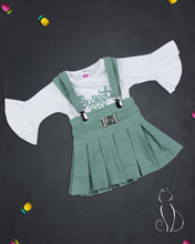 Load image into Gallery viewer, White &amp; Green Skirt With Adjustable Belt
